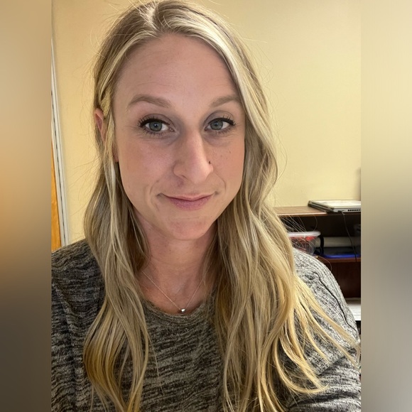 Meet your Posher, June - Picture 1 of 1